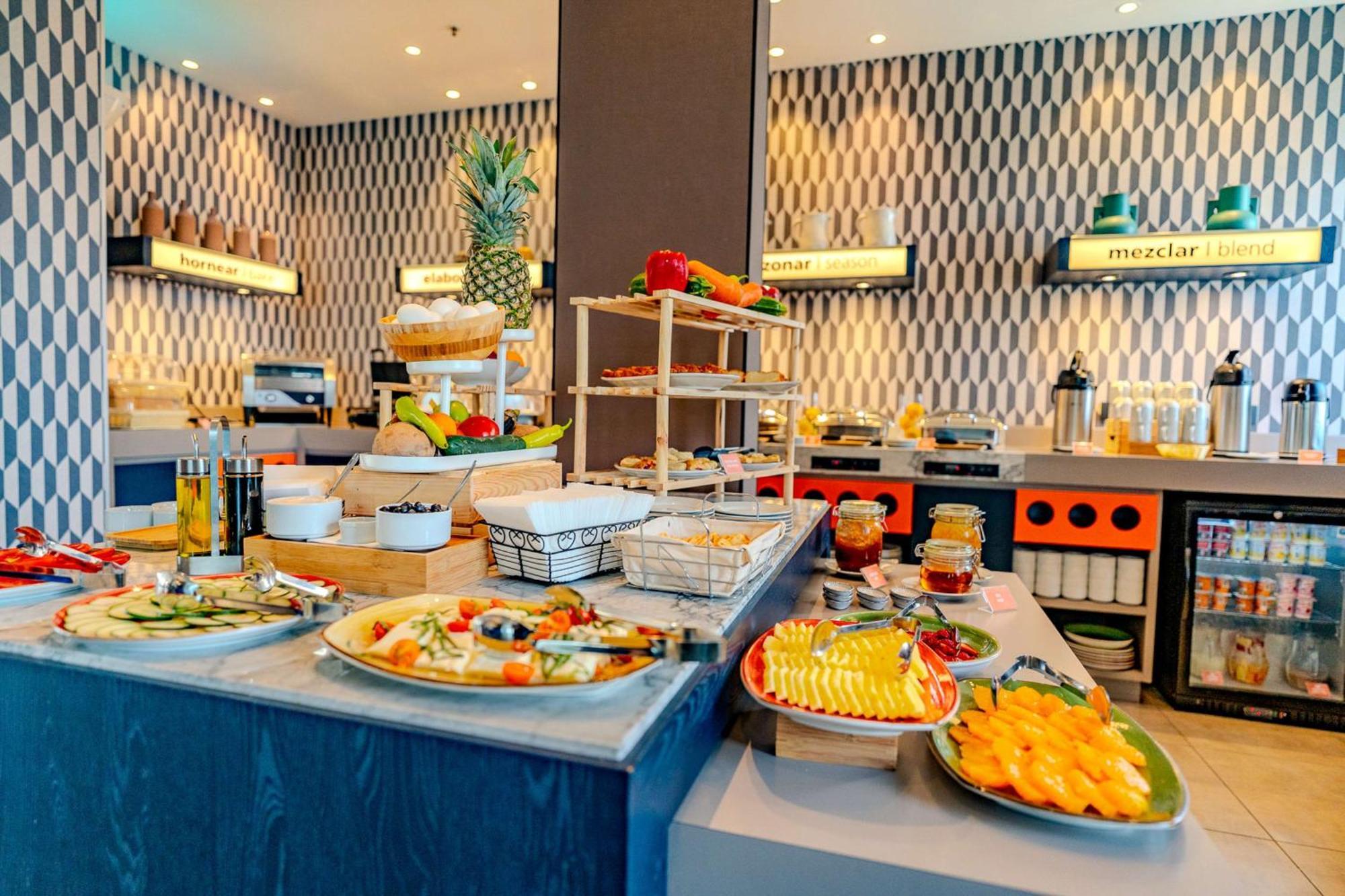 Hampton By Hilton Santiago Las Condes Zewnętrze zdjęcie